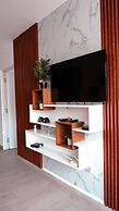 Beautiful, Modern and Central Apartment