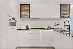 Golden Mile Lux Sea View Suite & Balcony
