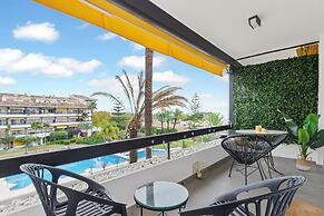 Golden Mile Lux Sea View Suite & Balcony