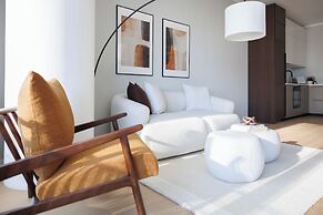 Skyline Suite - Danube-View Balcony&Pool