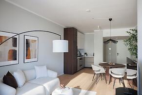 Skyline Suite - Danube-View Balcony&Pool