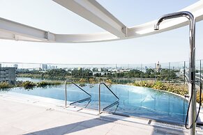 Skyline Suite - Danube-View Balcony&Pool