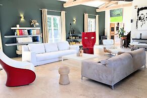 Wine Estate 20m Pool and Cinema