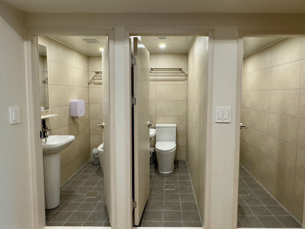 elim hostel