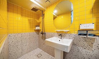 Sinchon APL Hotel