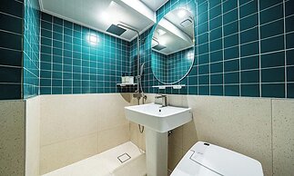 Sinchon APL Hotel