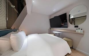 Sinchon APL Hotel