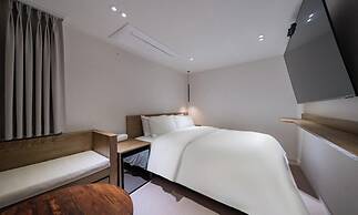 Sinchon APL Hotel