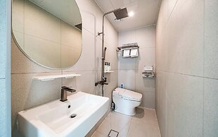 Sinchon APL Hotel