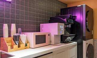 Sinchon APL Hotel