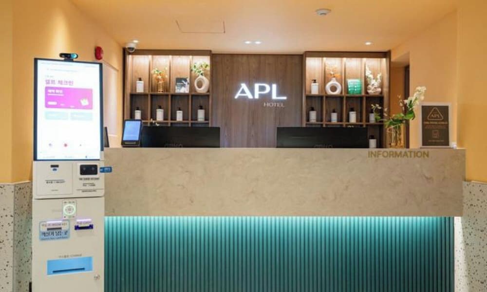 Sinchon APL Hotel