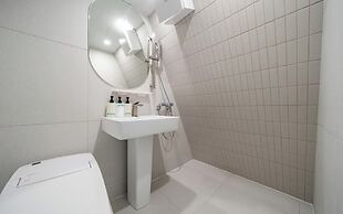 Sinchon APL Hotel