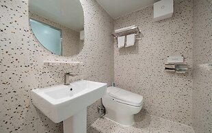 Sinchon APL Hotel