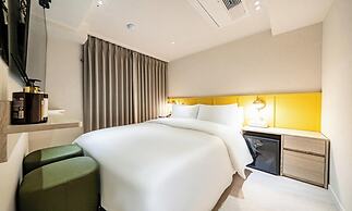 Sinchon APL Hotel