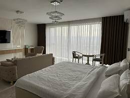 Aram Baland Hotel