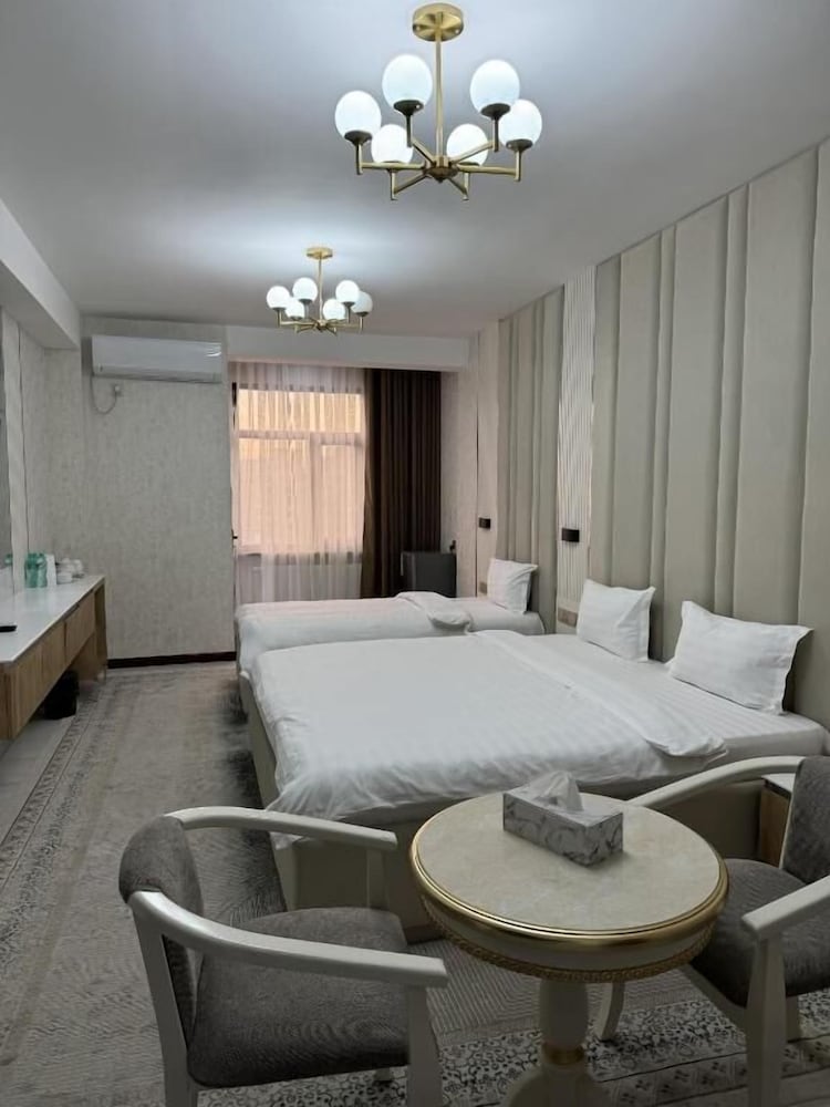 Aram Baland Hotel