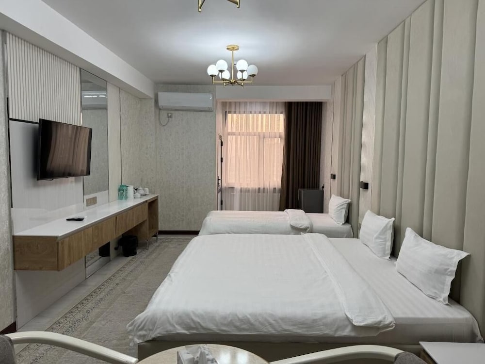 Aram Baland Hotel
