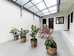 Manzil Anilao Unit 1 - Ground Floor 1st Room