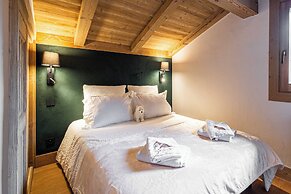 Superb Chalet Isatis, Renovated in Megeve