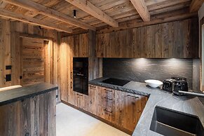 Superb Chalet Isatis, Renovated in Megeve