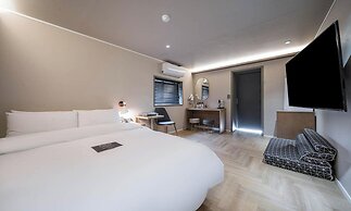 No. 25 Hotel Sinchon