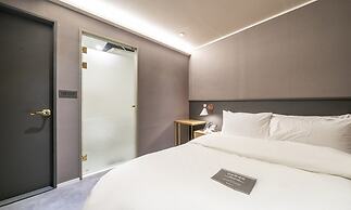 No. 25 Hotel Sinchon