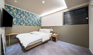 No. 25 Hotel Sinchon