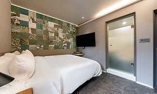 No. 25 Hotel Sinchon