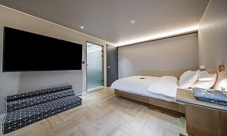 No. 25 Hotel Sinchon