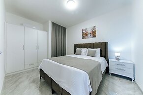 ARA Lux Apartments