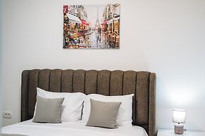 ARA Lux Apartments