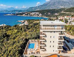 ARA Lux Apartments