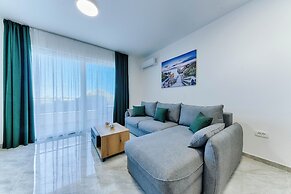 ARA Lux Apartments