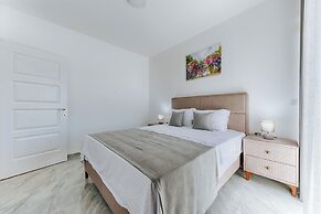 ARA Lux Apartments