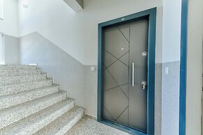 ARA Lux Apartments