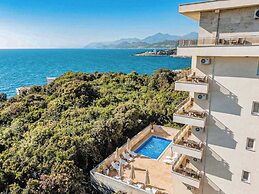 ARA Lux Apartments