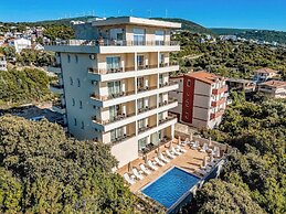 ARA Lux Apartments