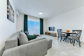 ARA Lux Apartments