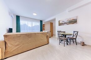 ARA Lux Apartments