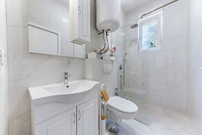 ARA Lux Apartments