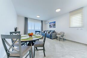 ARA Lux Apartments