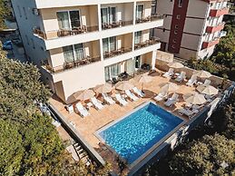 ARA Lux Apartments