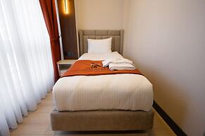 Nearest Airport Hotel