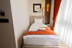 Nearest Airport Hotel