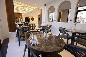 Nearest Airport Hotel