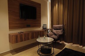 Vardaan Residency Hotel