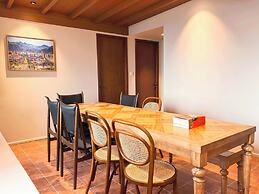 Stylish Homestay Balcony View Bell Tower
