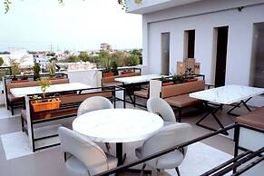 HOTEL LEELA INN