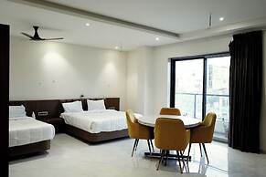 HOTEL LEELA INN