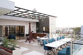HOTEL LEELA INN
